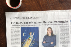 Zeitung mit Artikel über nachhaltiges Kinderbuch Antons geheime Reise mit Paul Pulli
